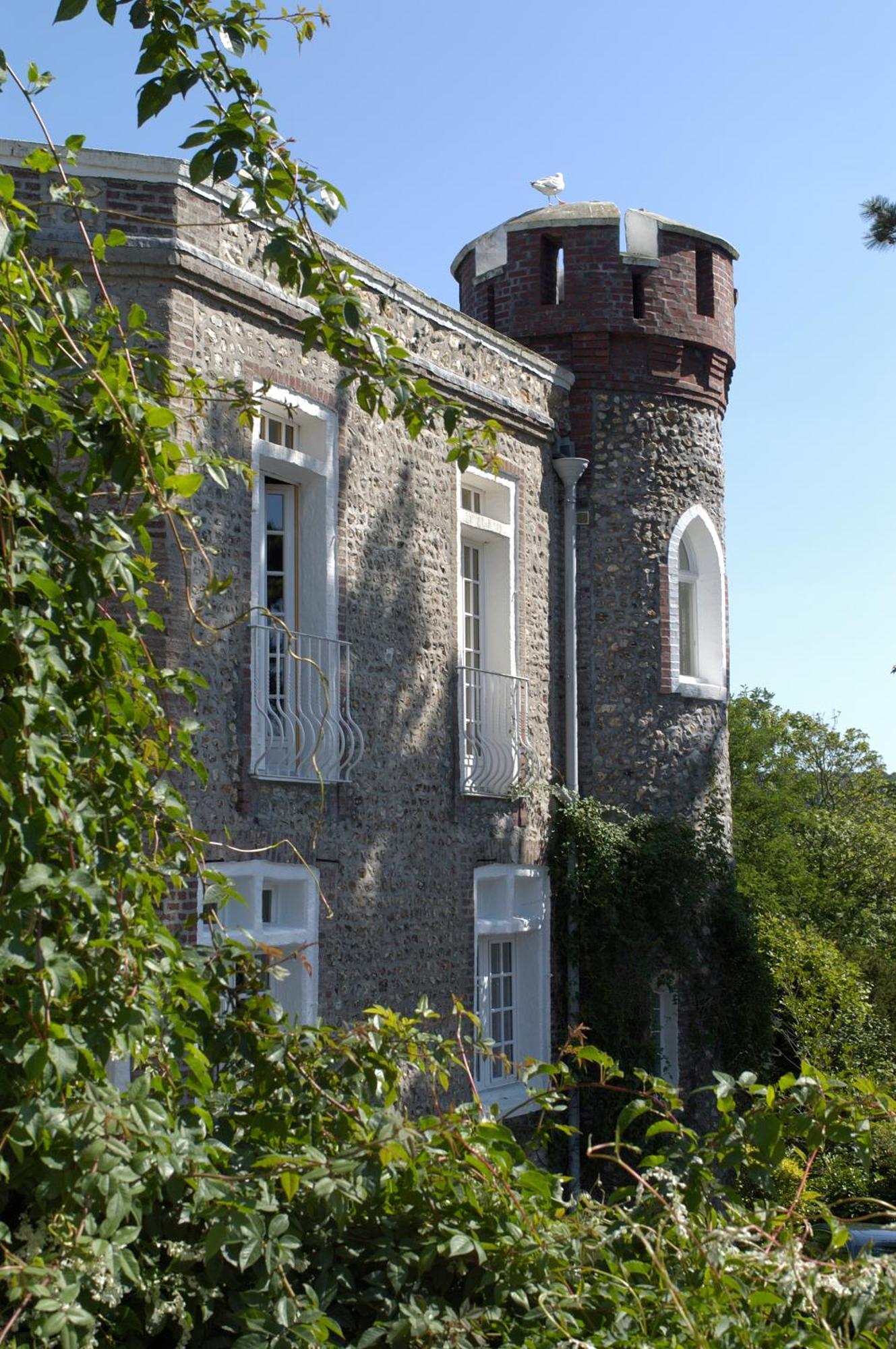 Отель Domaine Saint Clair - Le Donjon Этрета Экстерьер фото